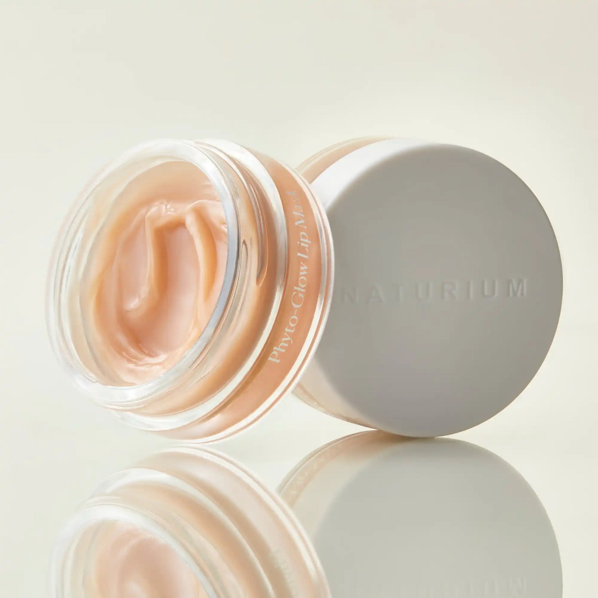 phyto-glow-lip-mask-o0 phyto-lipmask_0607-crop.webp